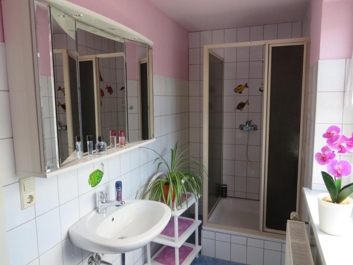 Ferienwohnungen "Marie" Mit Terrassen, Inclusive Park- Und Stellplaetze Am Haus, Mueritz-Strand Nur 700M, Altstadt 10Min, Ruhige Lage, Waren  Exterior photo