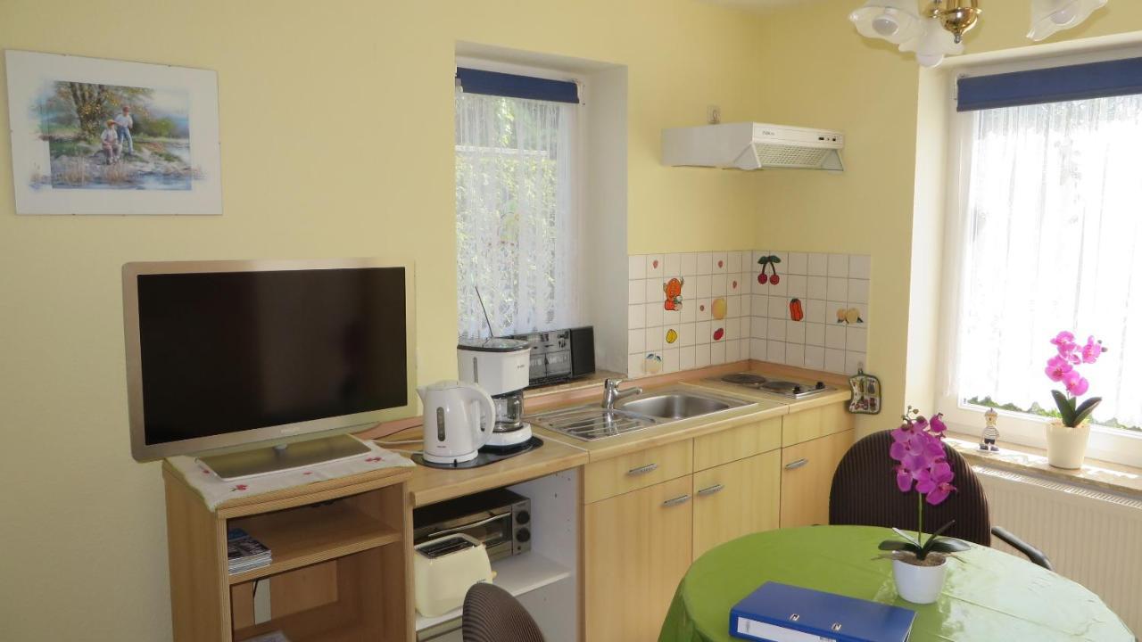 Ferienwohnungen "Marie" Mit Terrassen, Inclusive Park- Und Stellplaetze Am Haus, Mueritz-Strand Nur 700M, Altstadt 10Min, Ruhige Lage, Waren  Exterior photo