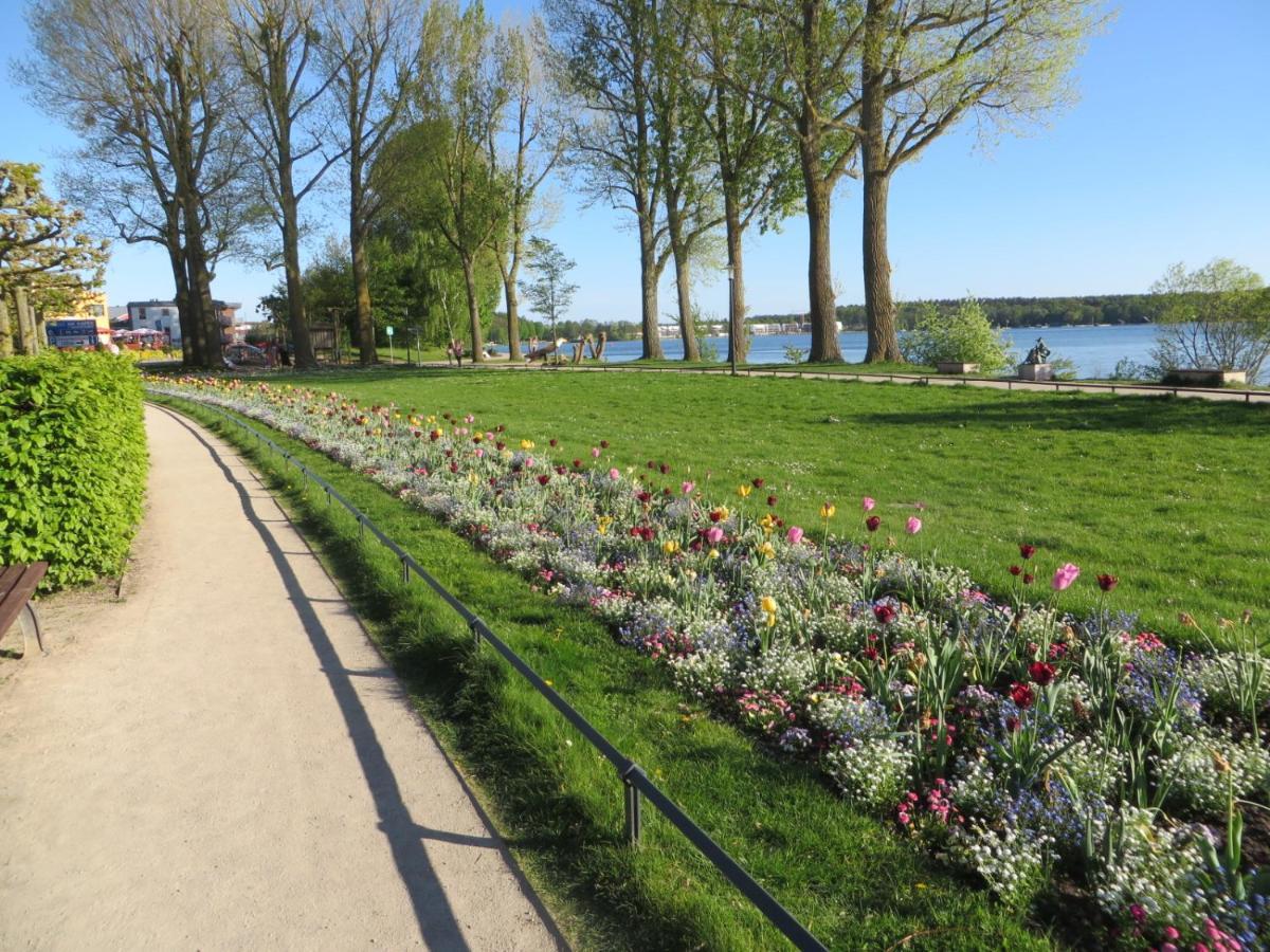 Ferienwohnungen "Marie" Mit Terrassen, Inclusive Park- Und Stellplaetze Am Haus, Mueritz-Strand Nur 700M, Altstadt 10Min, Ruhige Lage, Waren  Exterior photo