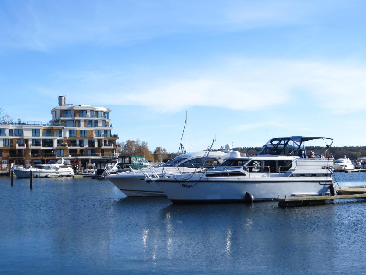 Ferienwohnungen "Marie" Mit Terrassen, Inclusive Park- Und Stellplaetze Am Haus, Mueritz-Strand Nur 700M, Altstadt 10Min, Ruhige Lage, Waren  Exterior photo